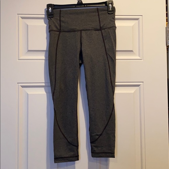 Athleta Cropped Leggings - Picture 5 of 6